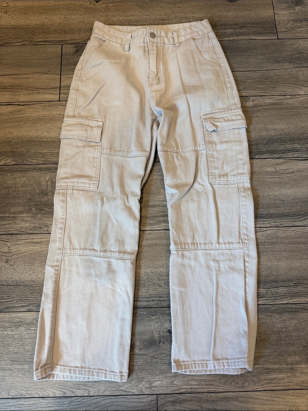 Womens's Beige Cargo Pants - Casual Utility Style